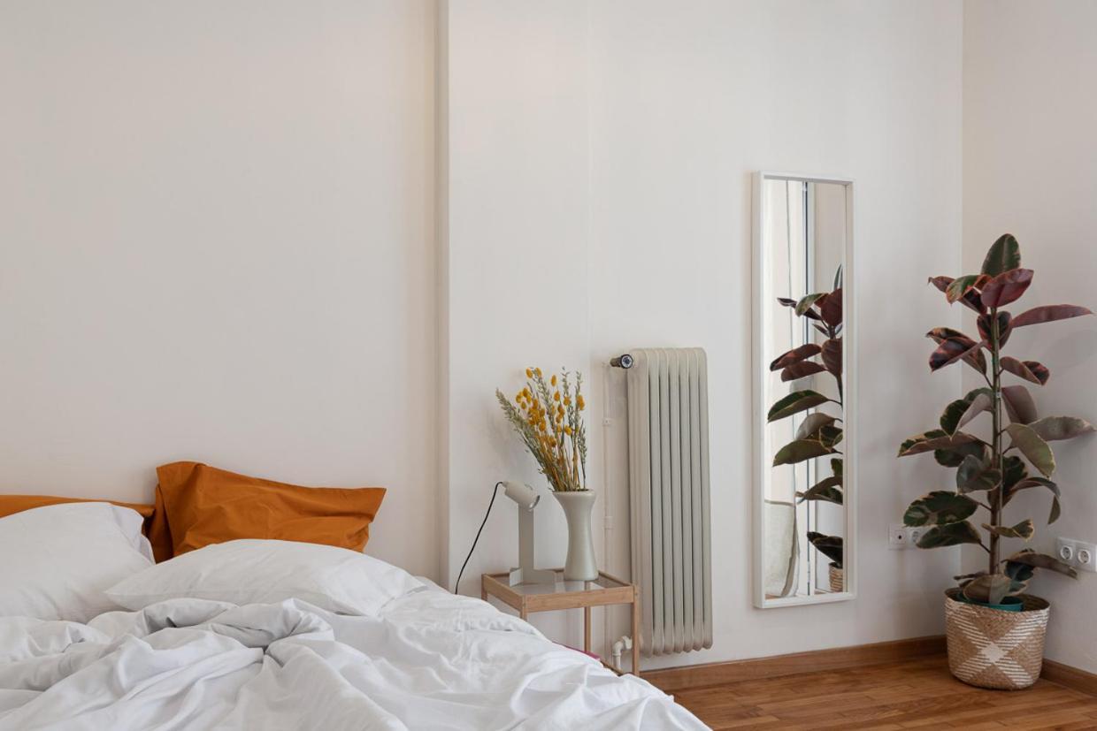 Studio With Sunny Balcony In Exarcheia Athen Exterior foto
